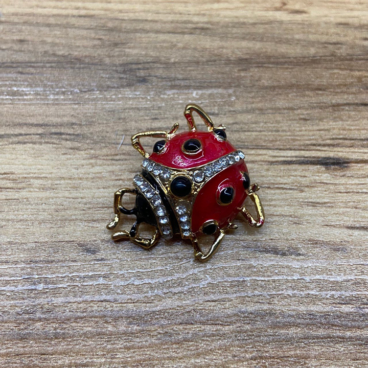Брошь Божья коровка эмаль черная красная стразы металл золотистый