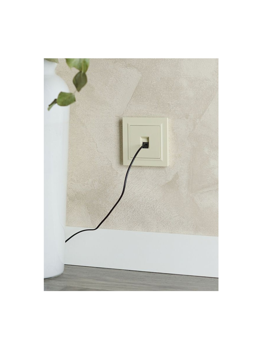 Розетка компьютерная СП RJ45 кат.5E BRITE РК10-БрКр механизм беж. IEK BR-K10-1-K10