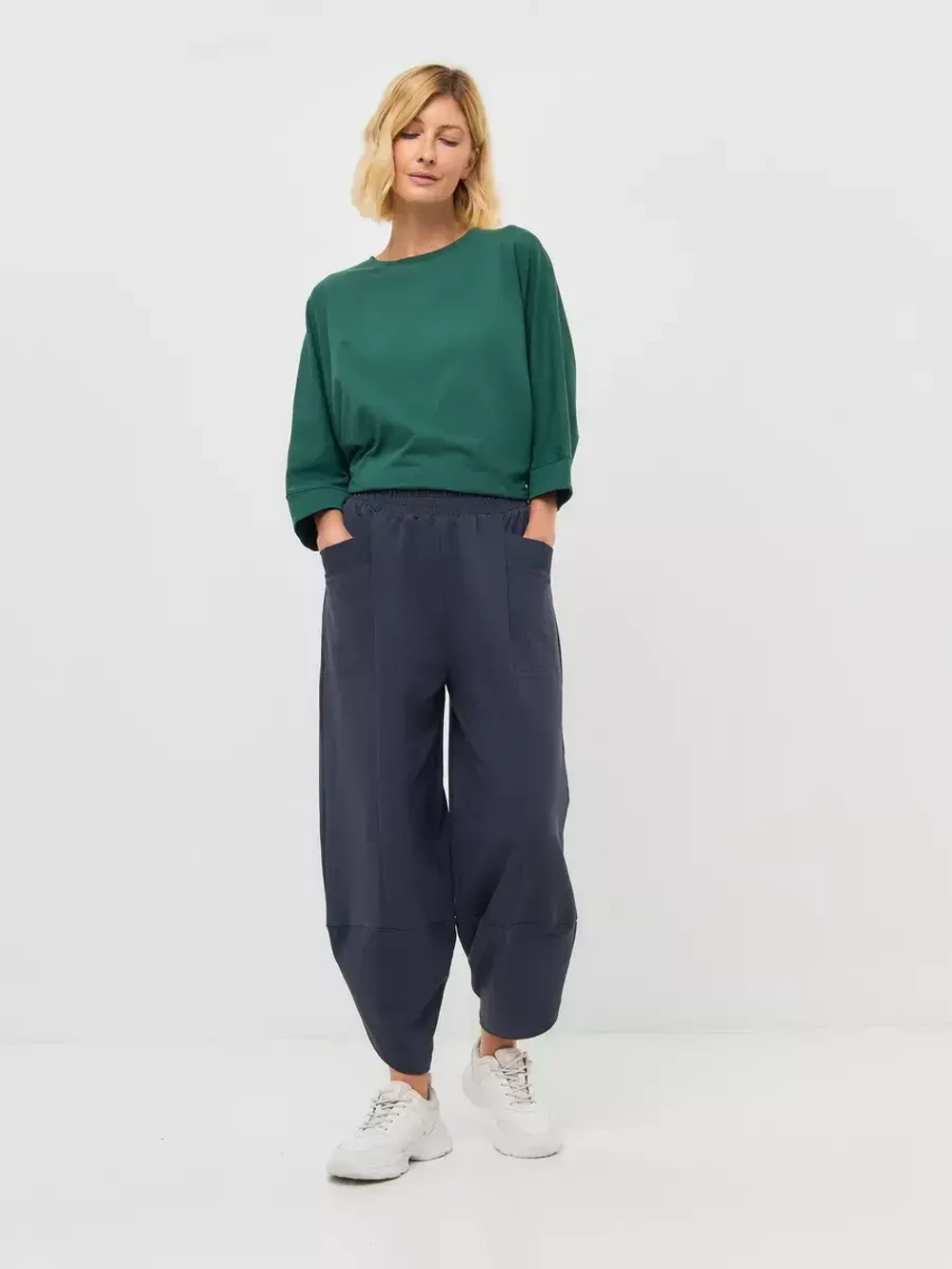 Брюки бананы трикотажные графит