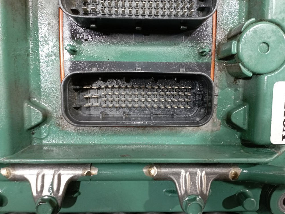 Блок управления двигателем