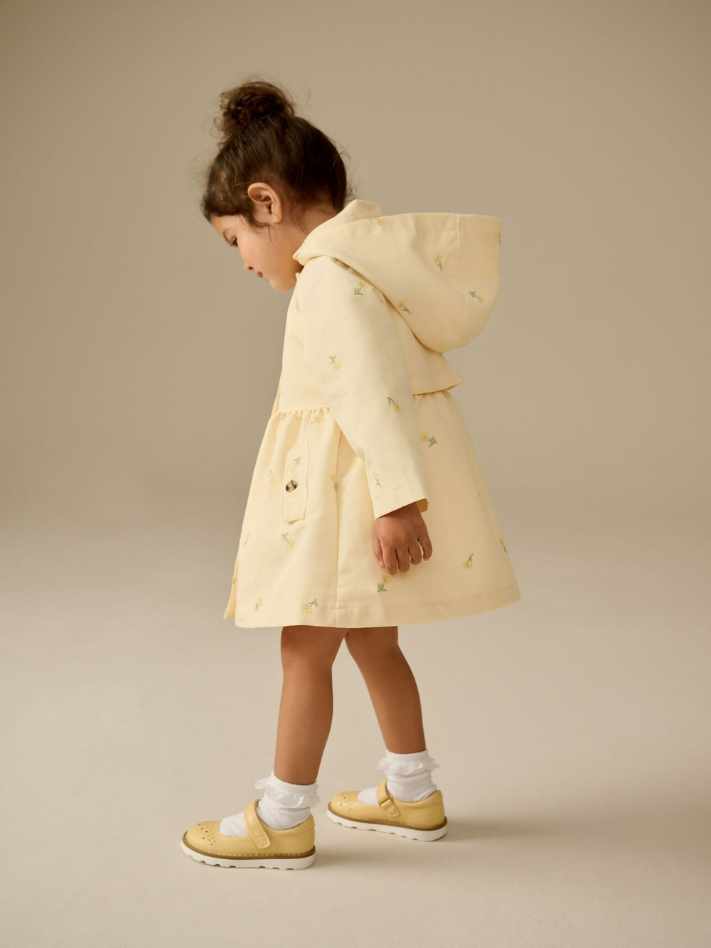 Плащ с капюшоном для девочки Next E25-131, Светло-желтый