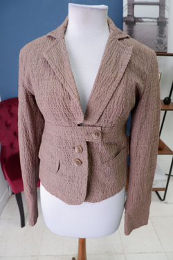 Жакет Oggi практичный 40 размер