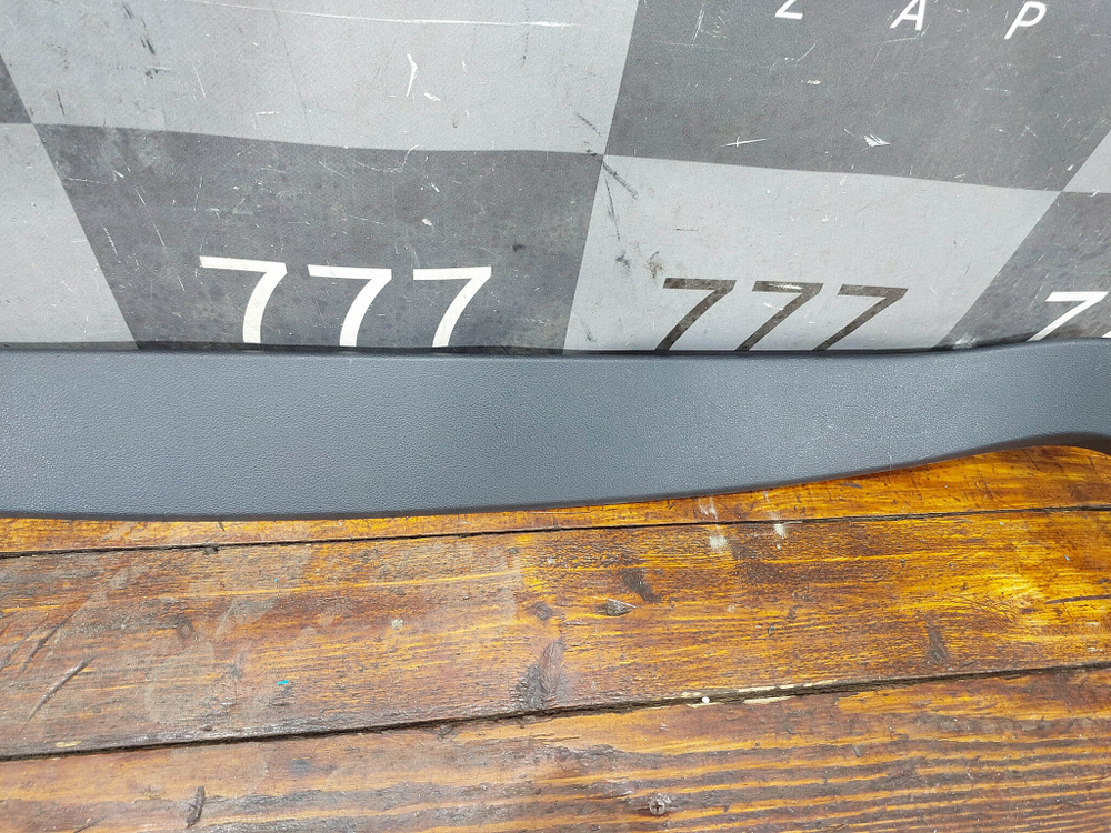 Обшивка крышки багажника Skoda Kodiaq 16-нв Б/У Оригинал 565867605B