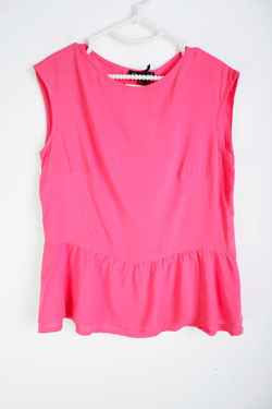 Блузка Flenvetta лаконичная, визуально на 48 размер