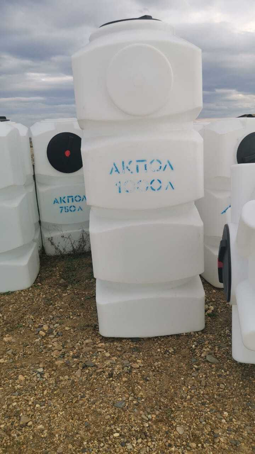 Ёмкость пластиковая пищевая АКПОЛ 1000 л. фигурная вертикальная (79x79x215см;45кг;белый) - арт.555012.16