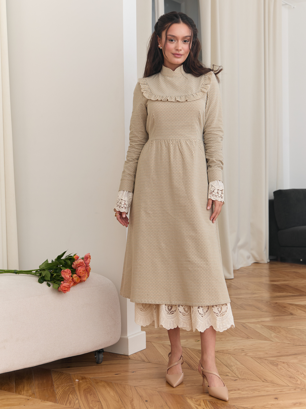 Платье с вшитой манишкой