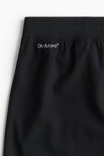 Короткие спортивные шорты с технологией drymove™