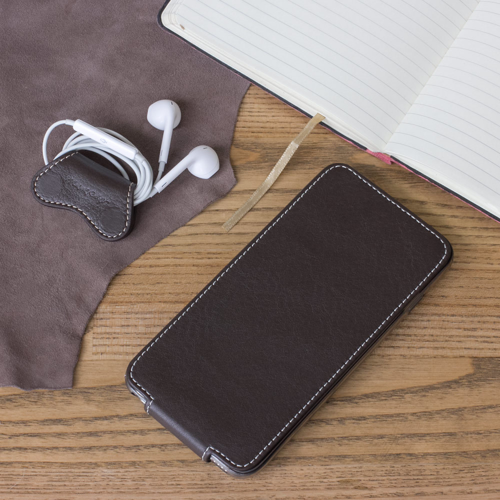 Чехол-держатель для наушников и проводов кожаный Papillon Easy темно-коричневого цвета