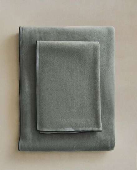 Zara Home - Велюровое банное полотенце с оверлоком, зеленый, 30х50 см