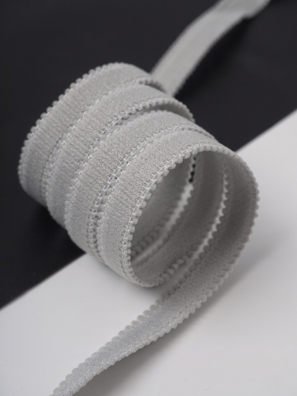 Резинка бретелечная светло-серая матовая ширина 9 мм