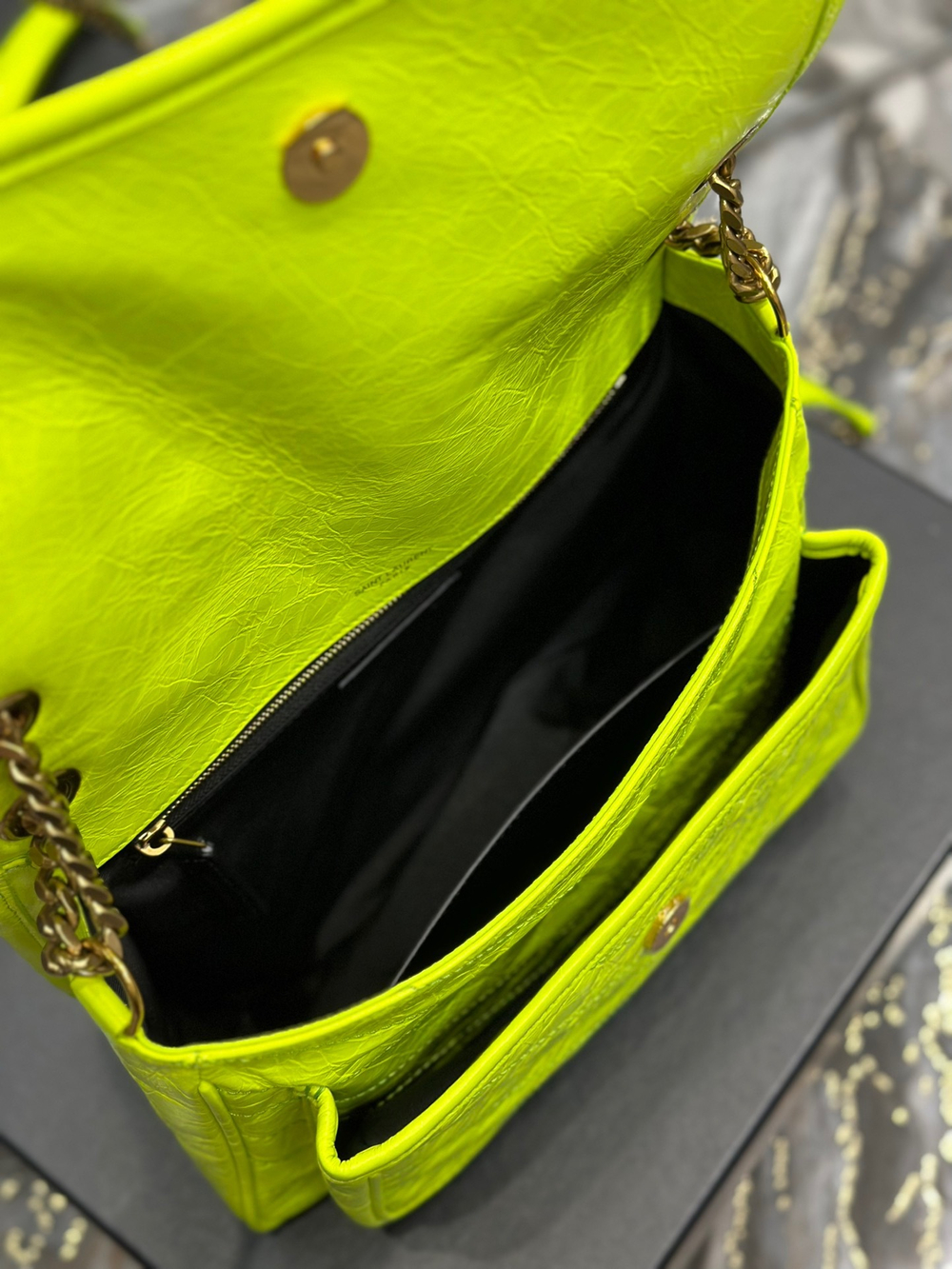 Saint Laurent Niki 28 cm
