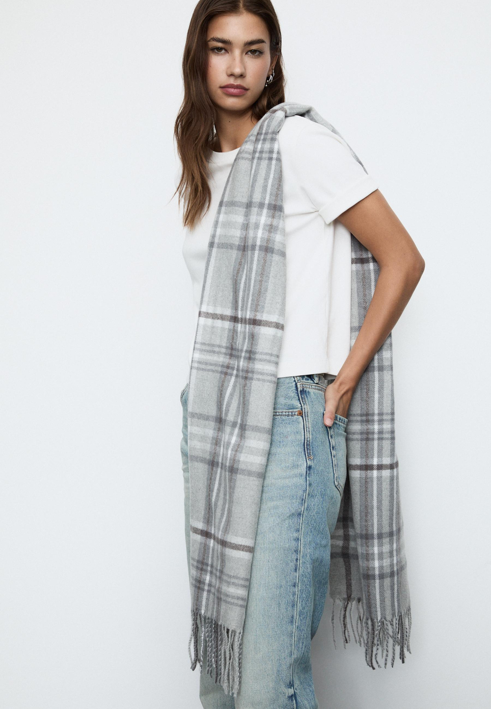 STRADIVARIUS Клетчатый шарф, серый меланж