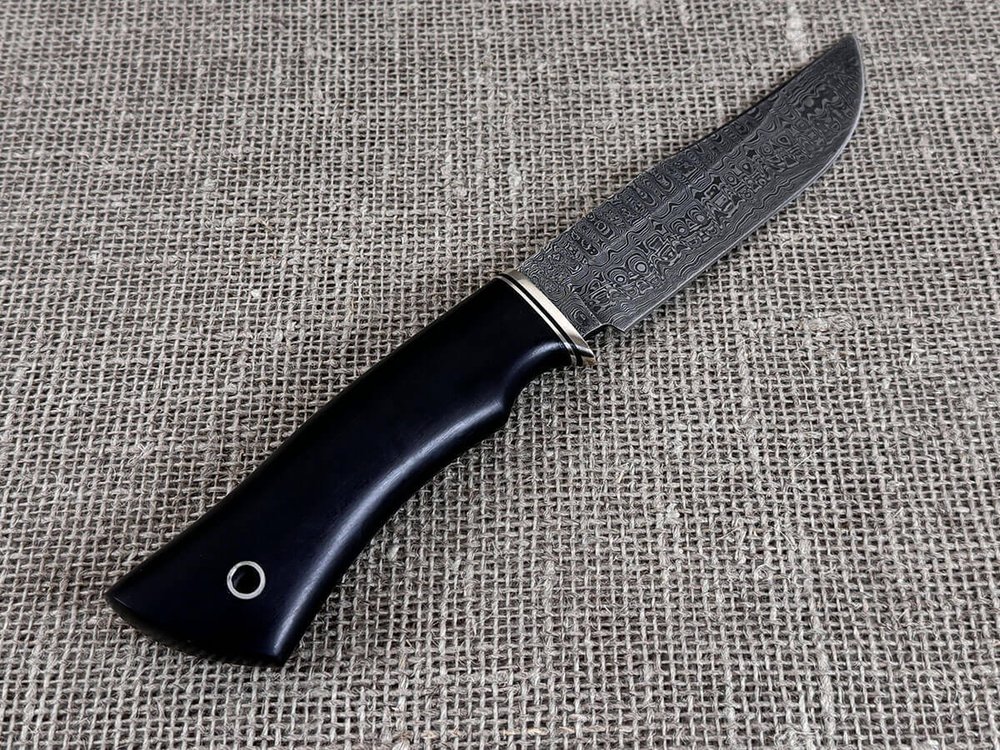 Нож "Носорог", дамасская сталь, рукоять черный граб мореный