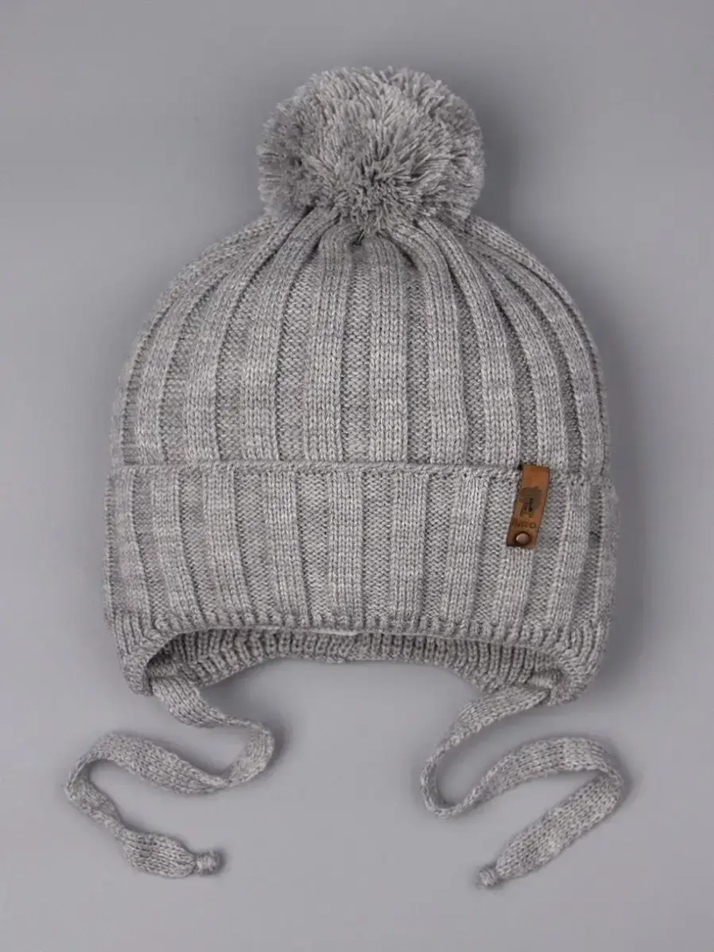 Шапка для мальчика осенняя на завязках