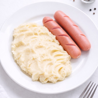 Сосиски молочные с гарниром