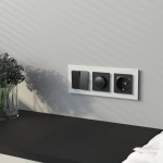 Рамка на 3 поста Favorit (белый,стекло) W0031101