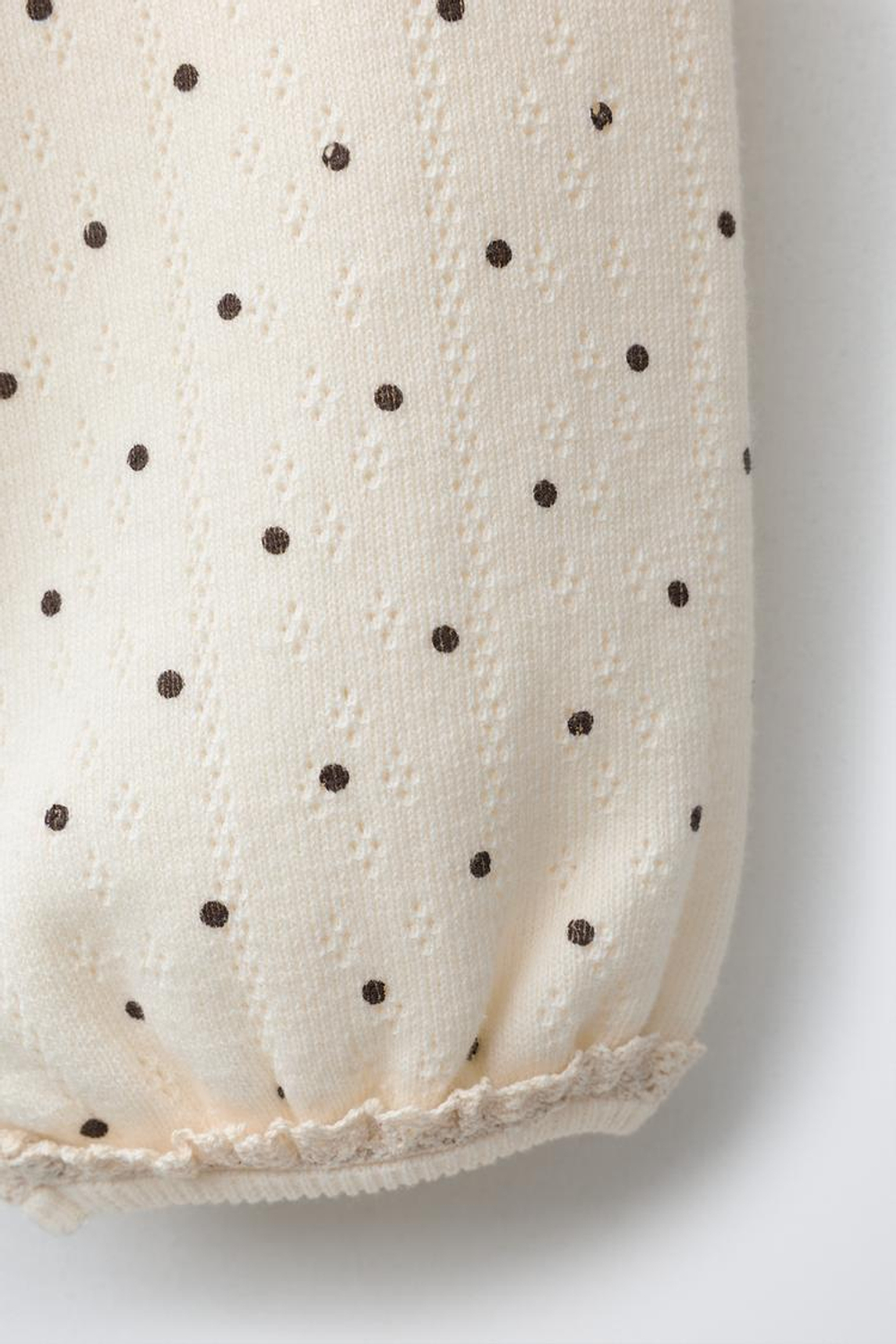 ZARA ТРИКОТАЖНЫЕ БРЮКИ В ГОРОШЕК, ЭКРЮ