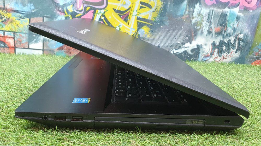 Ноутбук Lenovo Pentium/4 Gb