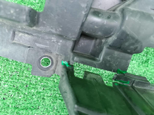 Кронштейн решетки радиатора Mercedes G W463 18-24