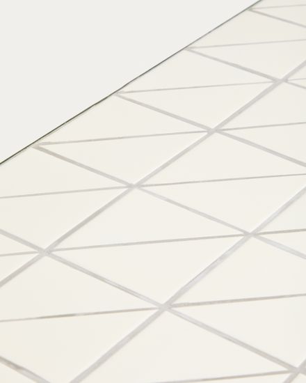 Уличный столик Maurina из зеленой стали с плиткой цвета экрю 122 x 61 см