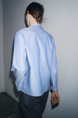 ZARA РУБАШКА С ЗАПАХОМ И КОНТРАСТНОЙ ОТДЕЛКОЙ — ZW COLLECTION, СИНИЙ