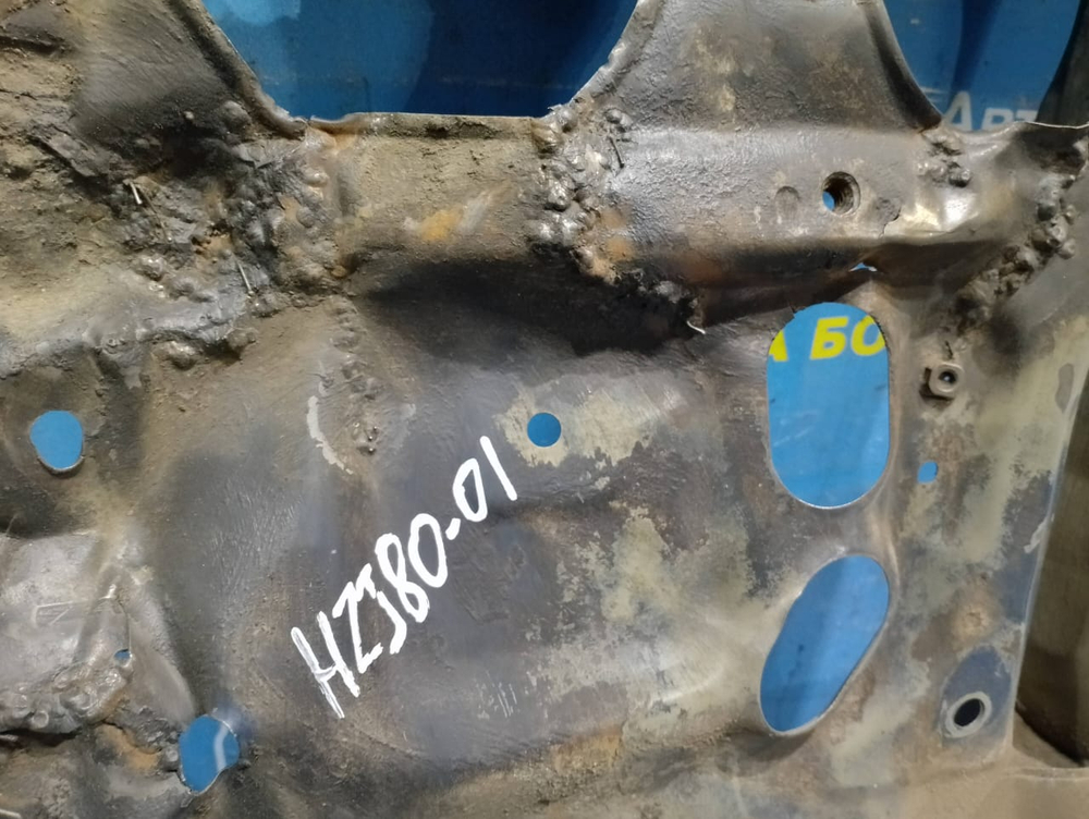 Рамка радиатора / телевизор TOYOTA LAND CRUISER 1992