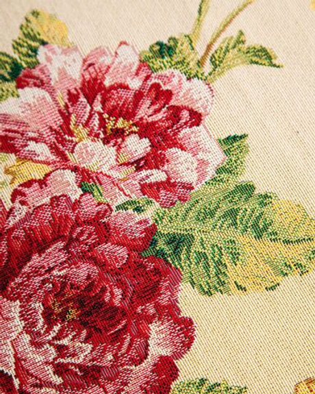 Скатерть-наперон 100х100см Mix&Match Home Королевский пион бежевая