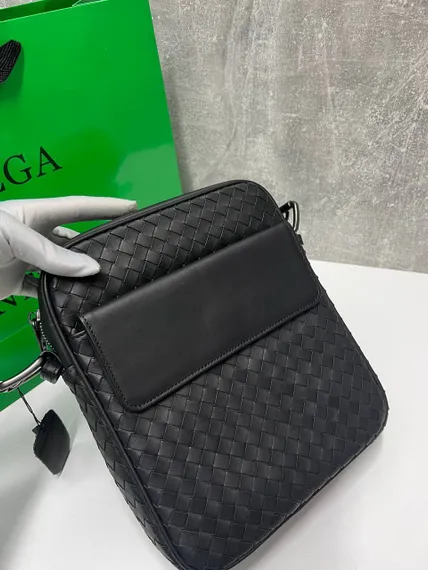 Сумка мужская кожаная Bottega Veneta через плечо