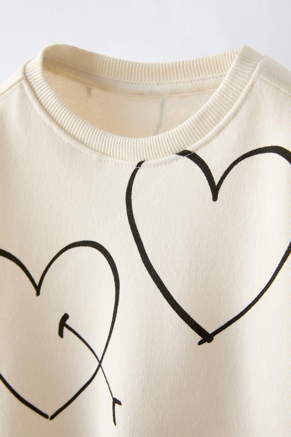 ZARA ТОЛСТОВКА С ПРИНТОМ И НАШИВКОЙ, КАМЕННО-СЕРЫЙ