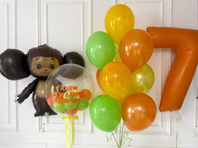 Радость с Чебурашкой: воздушные шары в ярких тонах