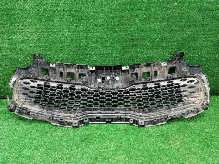 Решетка радиатора KIA Sportage 4 QL (2016-2018)