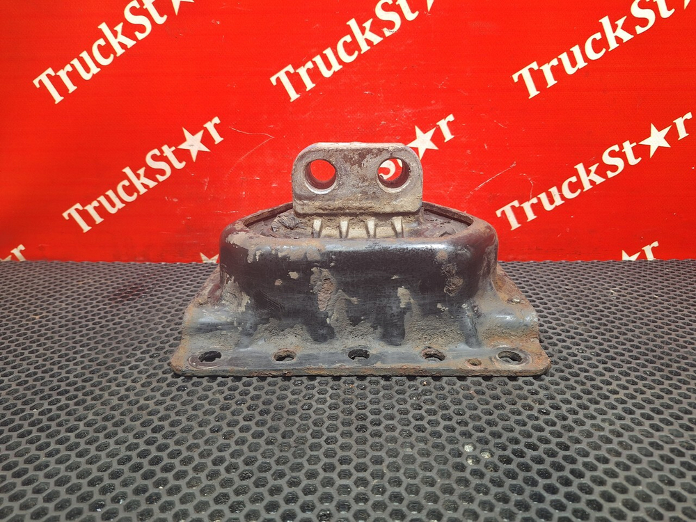 Подушка двигателя задняя