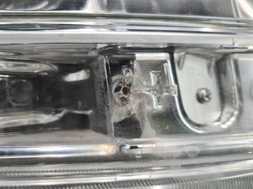 Фара правая Toyota Land Cruiser 200 (15-21) LED