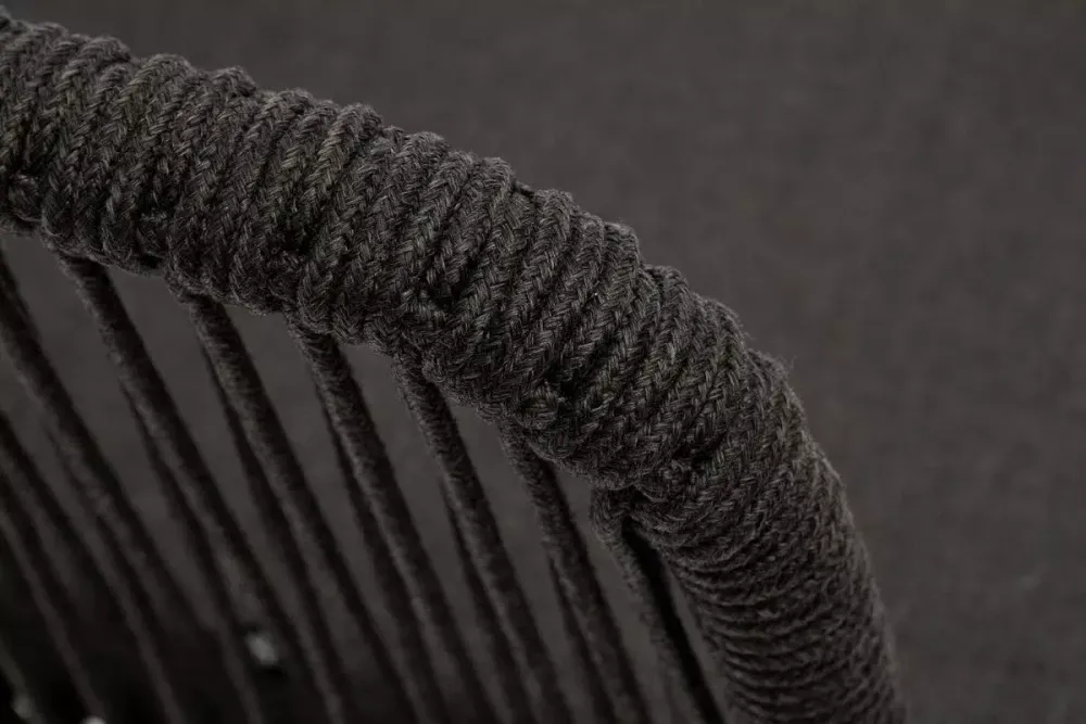 "Марсель" стул плетеный из роупа, каркас из стали золотой глянец, роуп темно-серый круглый, ткань серая