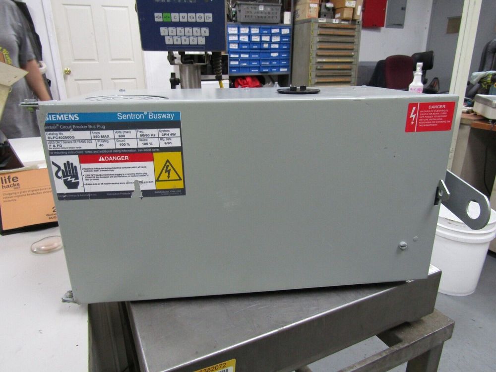 SLFC402500GBUS PLUG