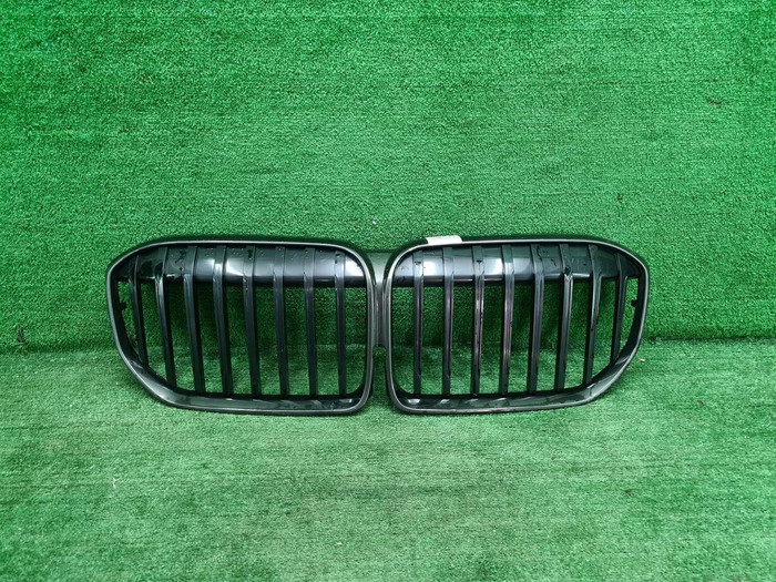 Решетка радиатора BMW 7er G11 G12 (2019-2022)