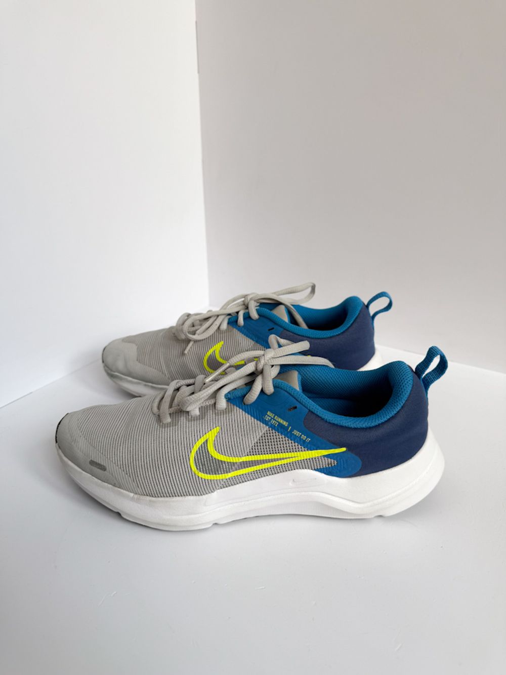 Текстильные кроссовки Nike, 37,5