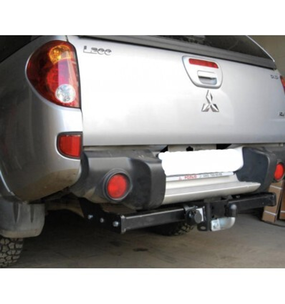 Фаркоп IMIOLA Y.011 Mitsubishi L200 2006-2015(паспорт и сертификат в комплекте)(без электрики)