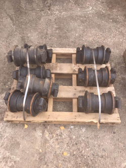 Каток опорный Komatsu PC400-7 ITR (Италия) 208-30-00210