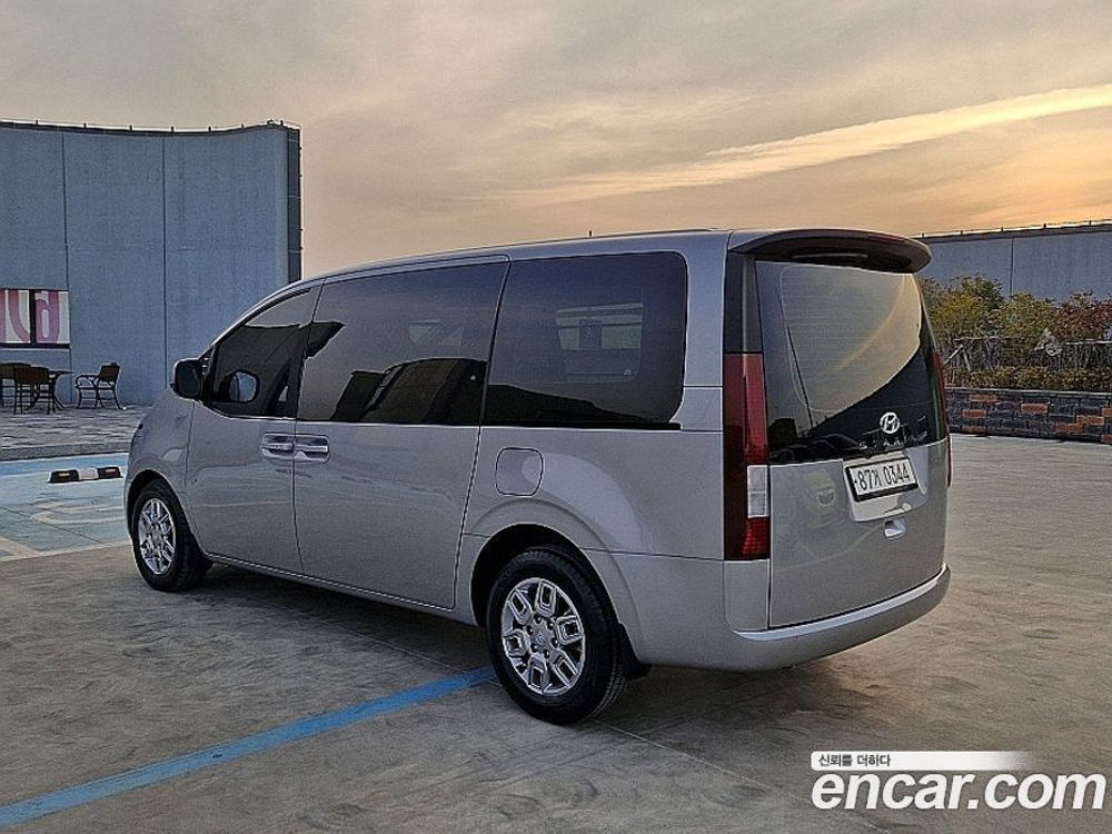 Hyundai Staria Cargo 3-х местный (07.2021)