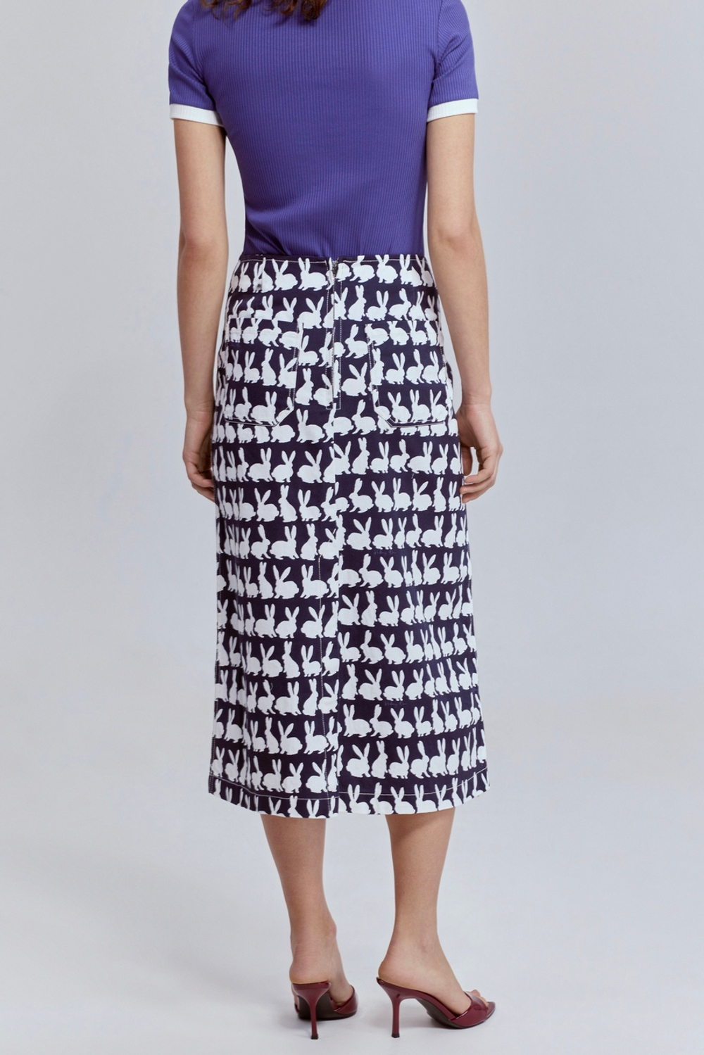 Юбка прямая из лёгкого денима с принтом «кролики»