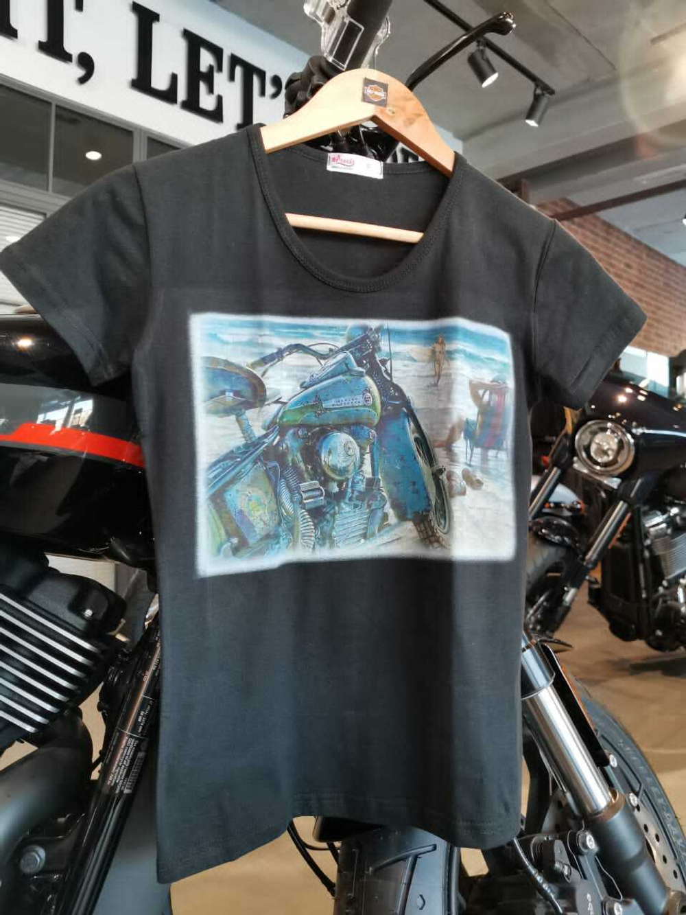 Женская футболка Harley-Davidson -70%