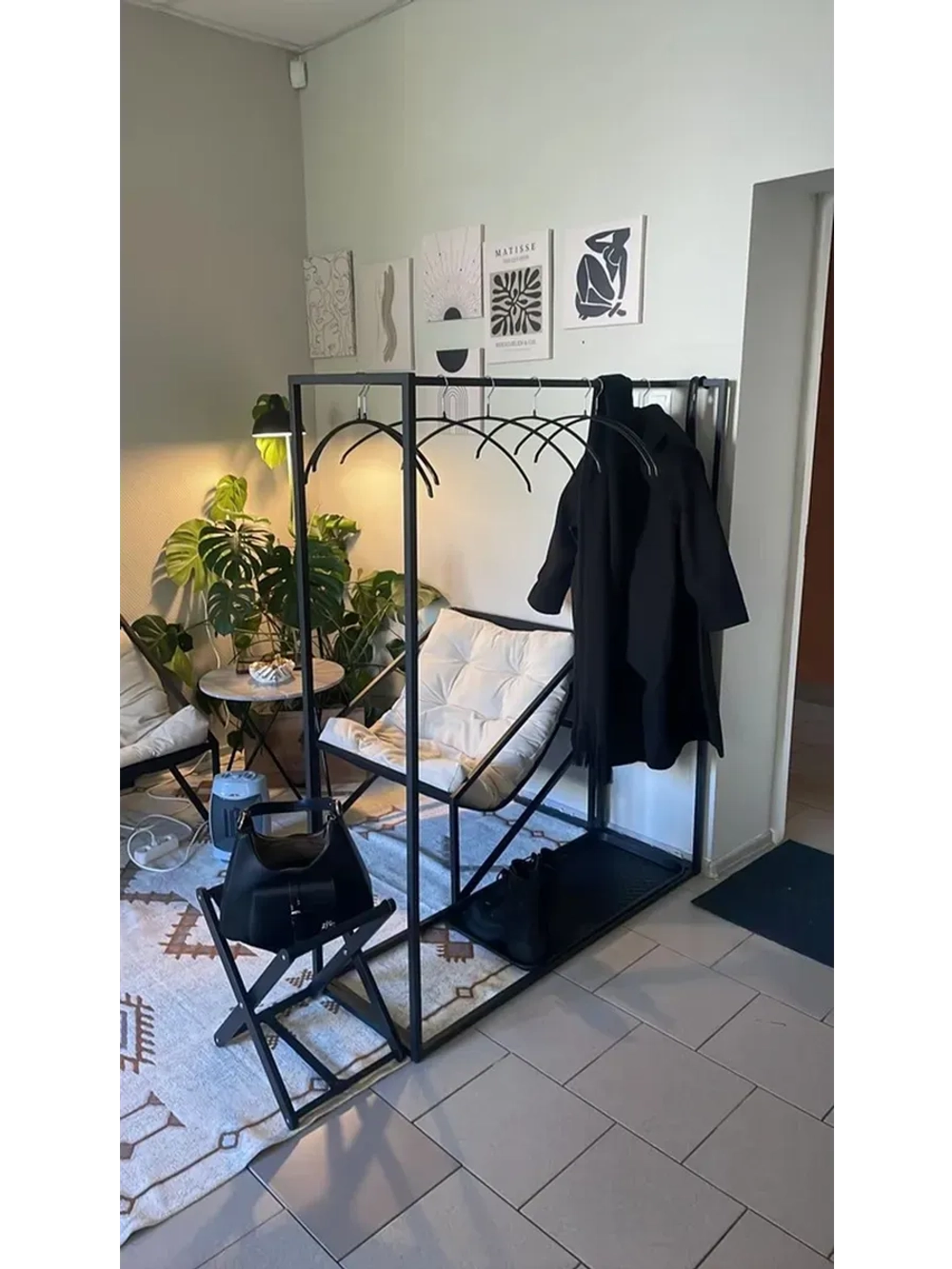 Вешалка напольная для одежды Berta