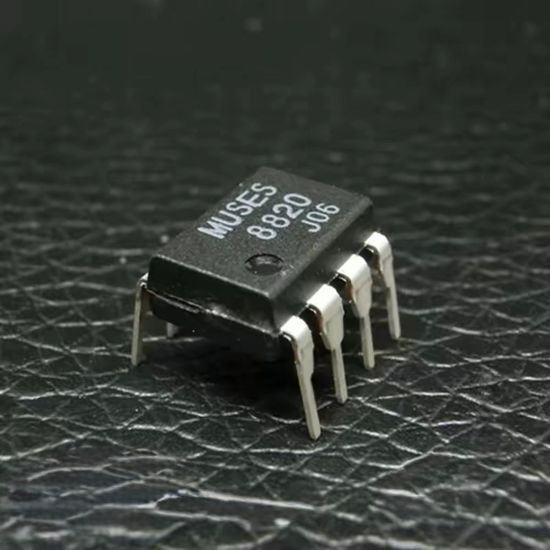 Микросхема MUSES8820D orig (marking 8820)/ DIP8