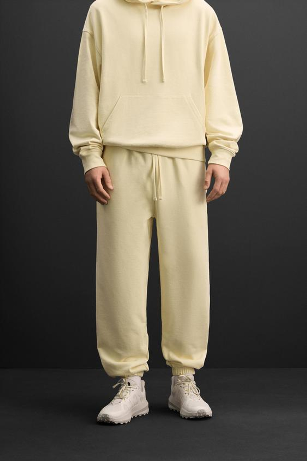 ZARA БРЮКИ-ДЖОГГЕРЫ, ЖЕЛТЫЙ