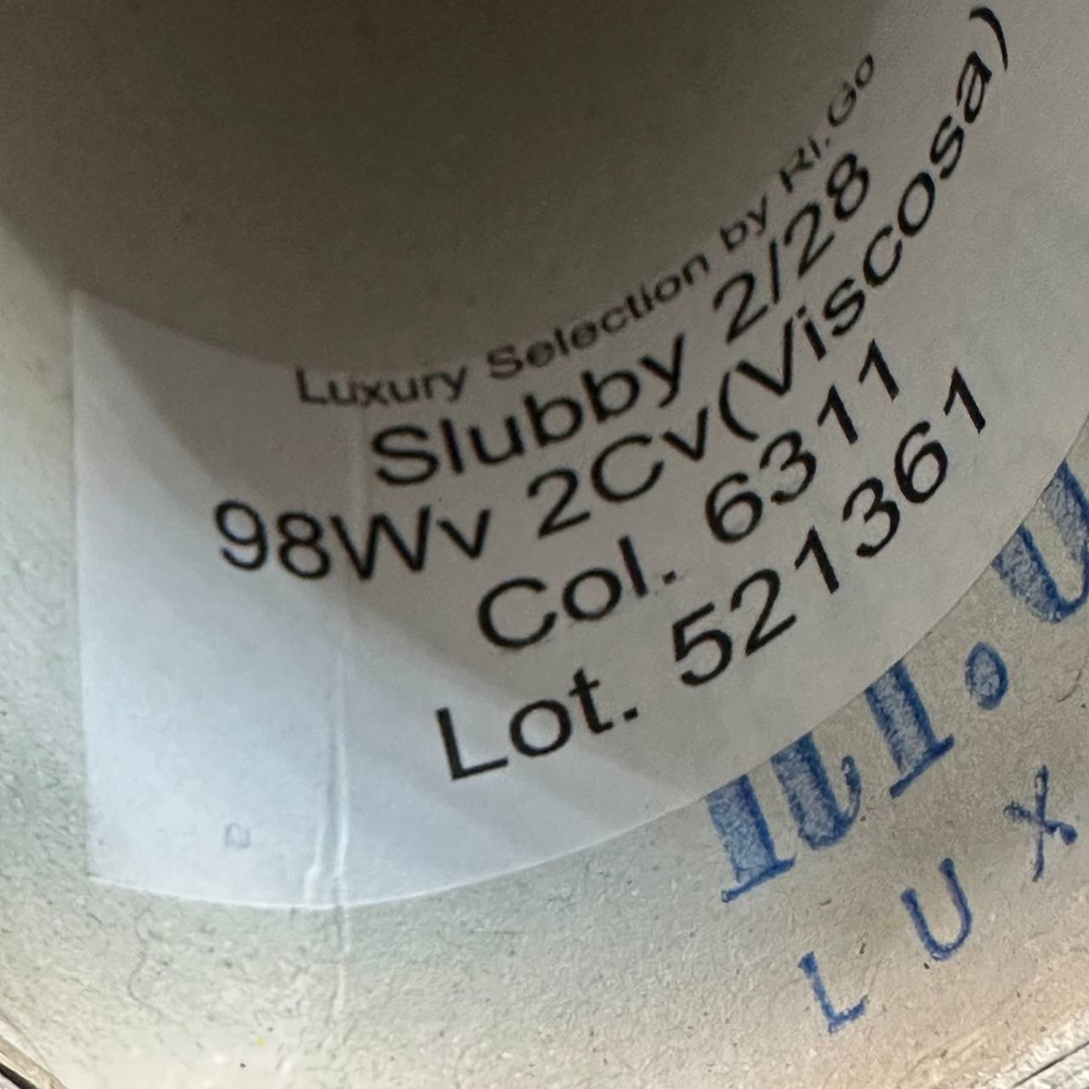 SLUBBY - Luxury Selection by Ri.Go; 98% меринос, 2% вискоза; 1400м/100гр, (2/28); col. 6311, цвет: фиолетовый с цветными вкраплениями; S502