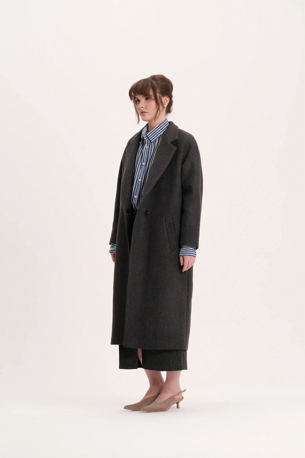 Серое пальто из кашемира