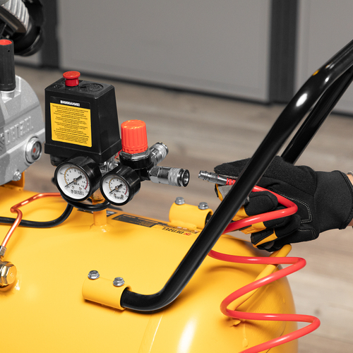 Компрессор воздушный DKV2200/100,Х-PRO 2.2 кВт, 400 л/мин, 100л// Denzel