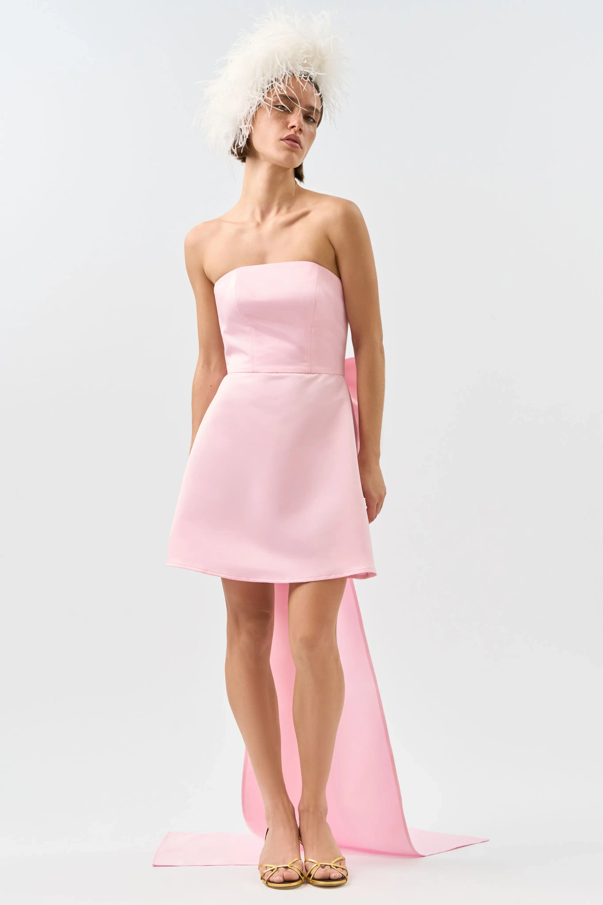 Платье с бантом