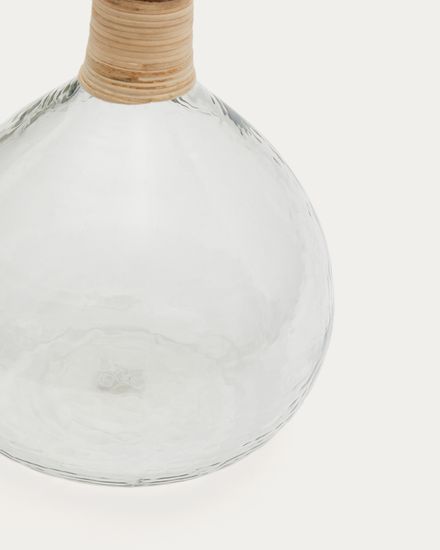 Ваза Serlina из ротанга и прозрачного переработанного стекла